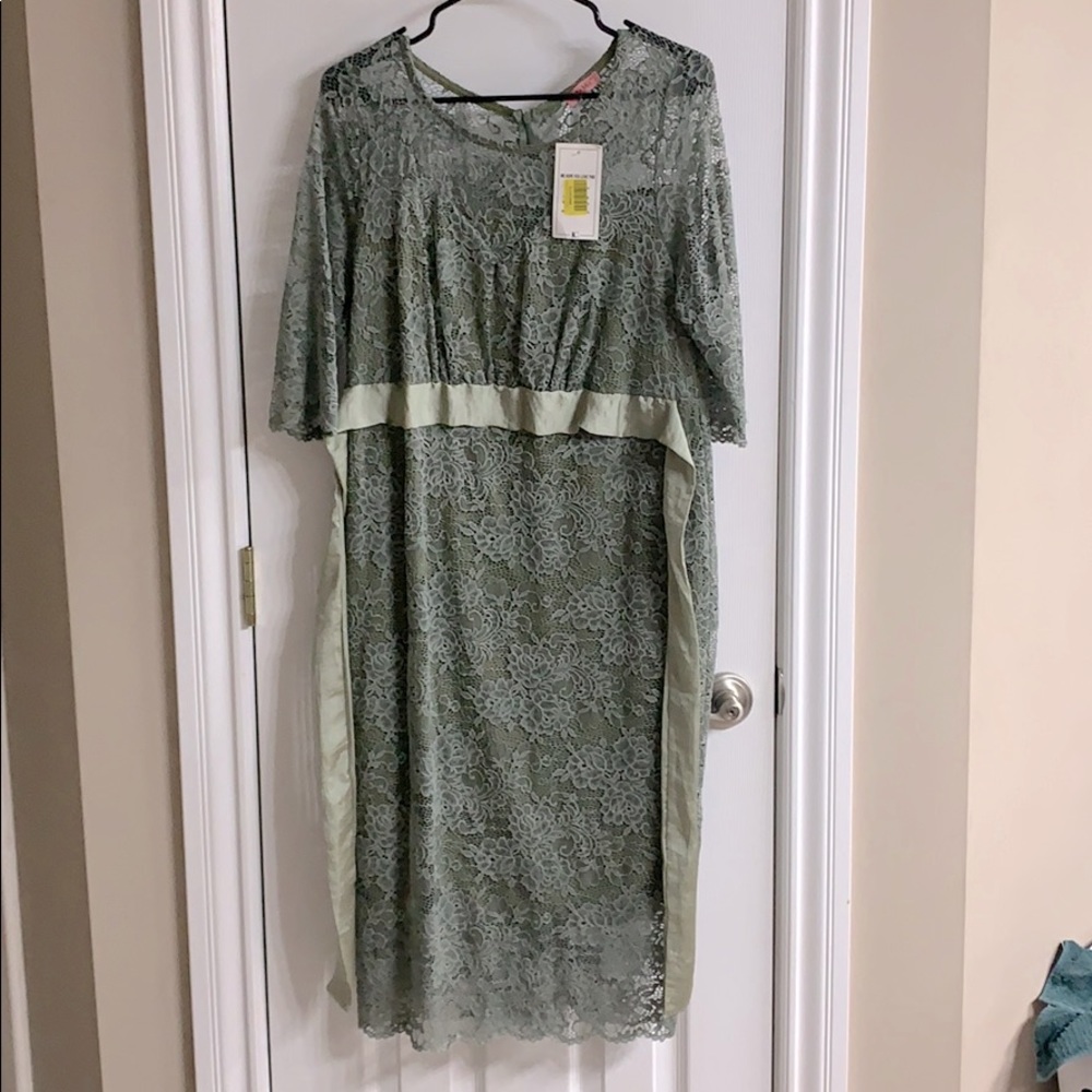 Formal maternity dress. NWT